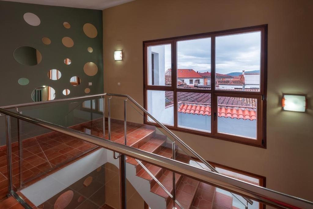 Hostal El Griel No Disponemos De Recepcion Fisica Hervas Exterior photo
