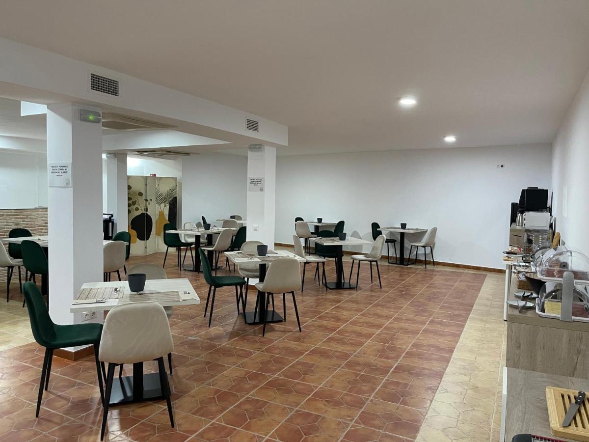 Hostal El Griel No Disponemos De Recepcion Fisica Hervas Exterior photo